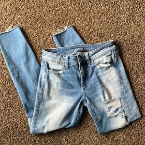 American Eagle super stretch destroyed leggings